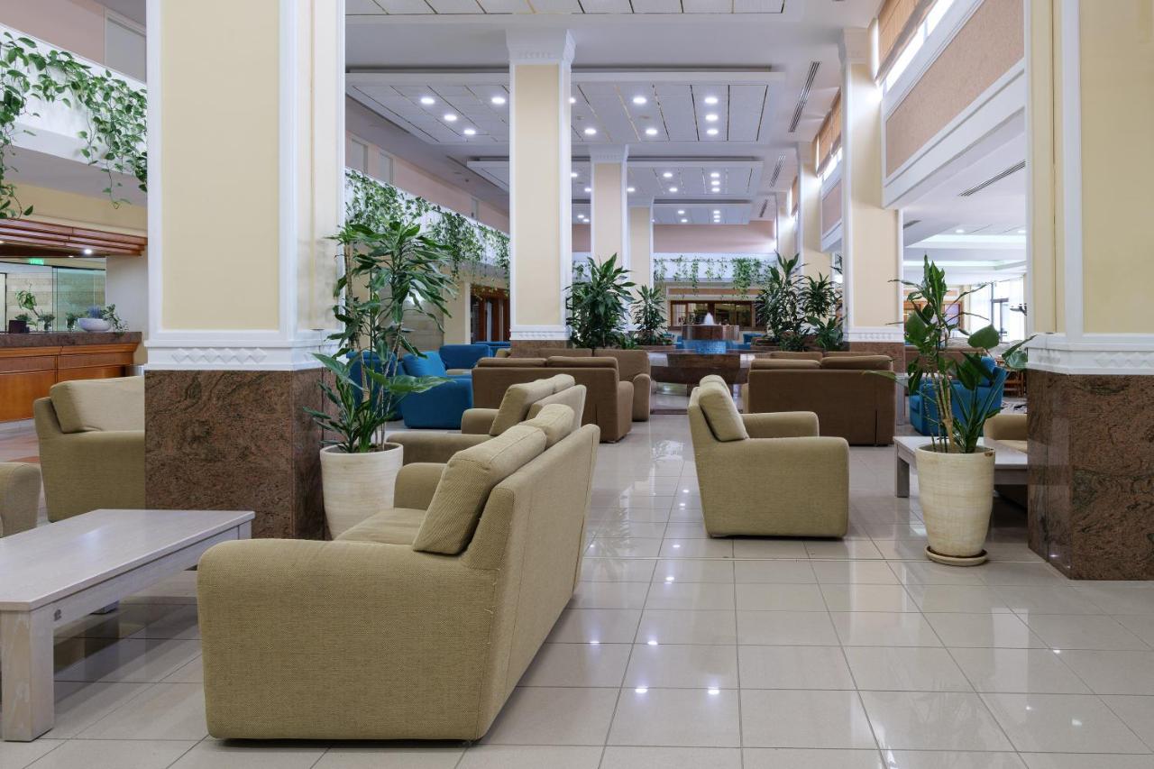 Avanti Hotel Paphos Exterior photo
