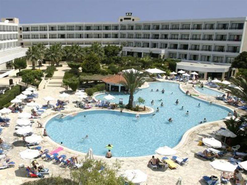 Avanti Hotel Paphos Exterior photo