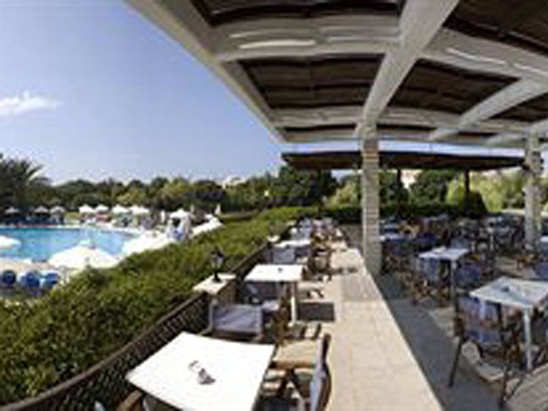 Avanti Hotel Paphos Exterior photo