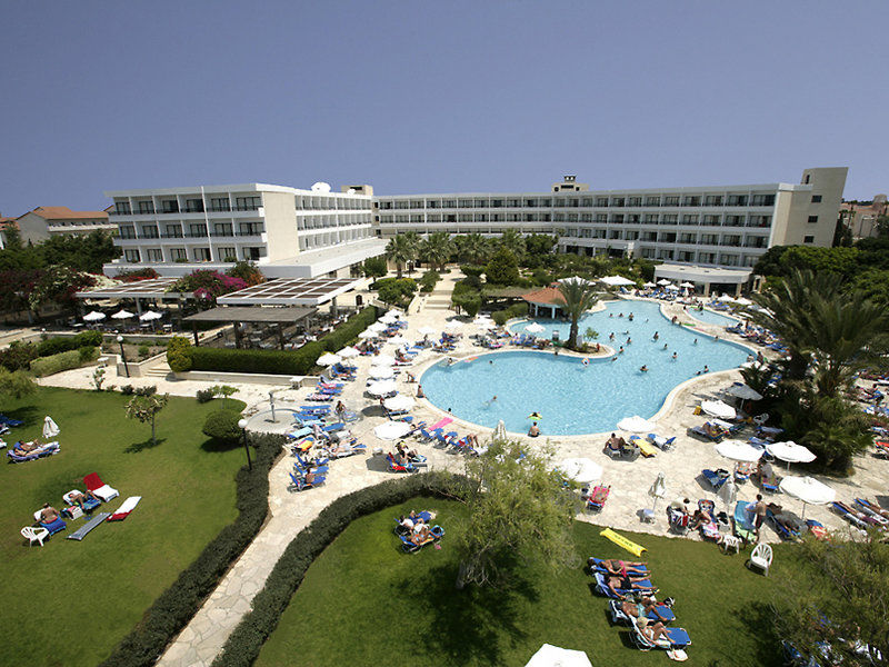 Avanti Hotel Paphos Exterior photo