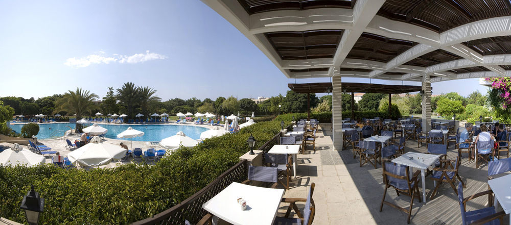 Avanti Hotel Paphos Exterior photo